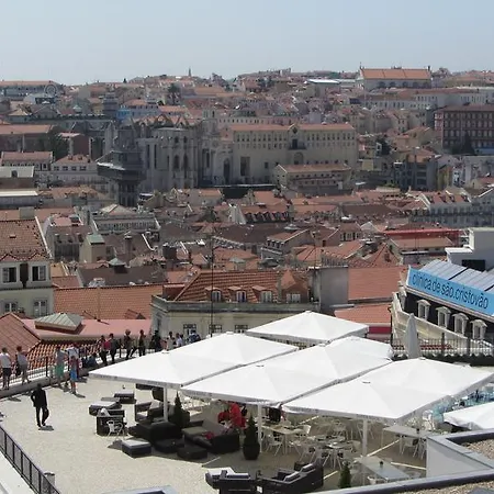 Baixa Castle At Your Feet דירה